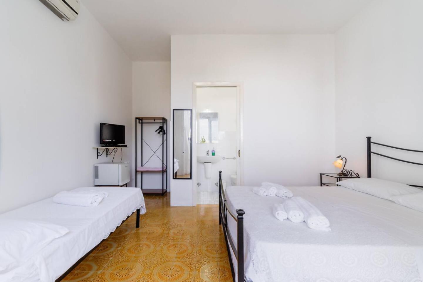 B&B Marchese By Vivimy マリーナ・ディ・マンカヴェルサ 部屋 写真