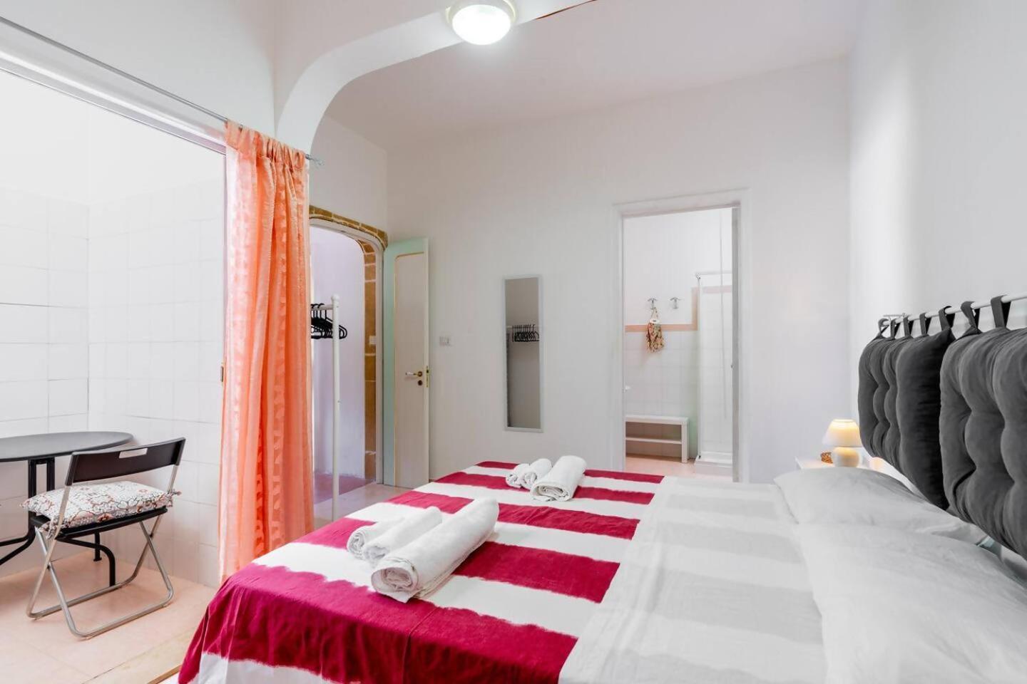 B&B Marchese By Vivimy マリーナ・ディ・マンカヴェルサ 部屋 写真